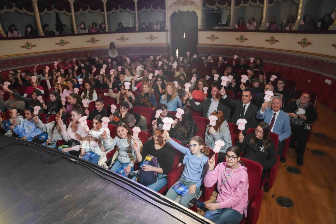 Promicanje tolerancije i poštovanja: Šibenski učenici u kazalištu obilježili Dan borbe protiv vršnjačkog nasilja