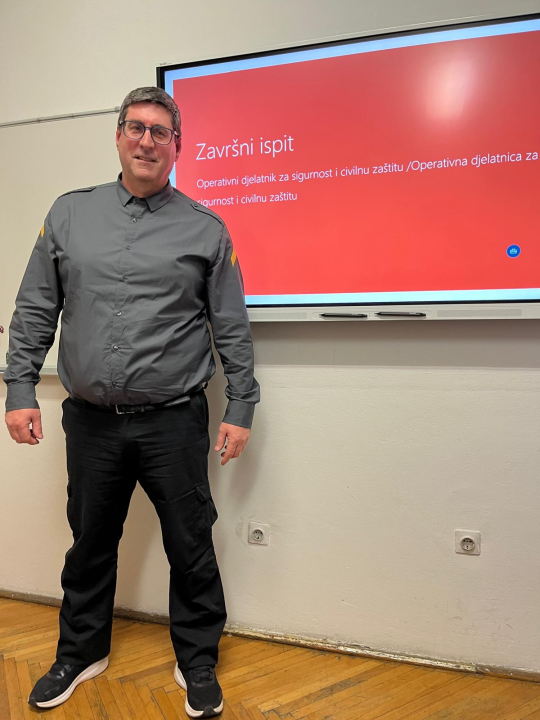 FOTO Ulaganje u znanje se isplati: Polaznici POU Šibenik uspješno završili programe i primili svoja uvjerenja