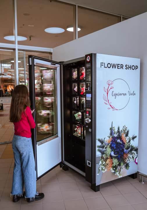 FOTO Šibenik dobio cvjetomat: Buketi iz cvjećarnice Viola dostupni 24 sata dnevno!