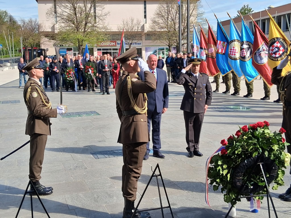 Knin obilježio 34 godine od osnutka HVO-a i žrtvu njegovih pripadnika