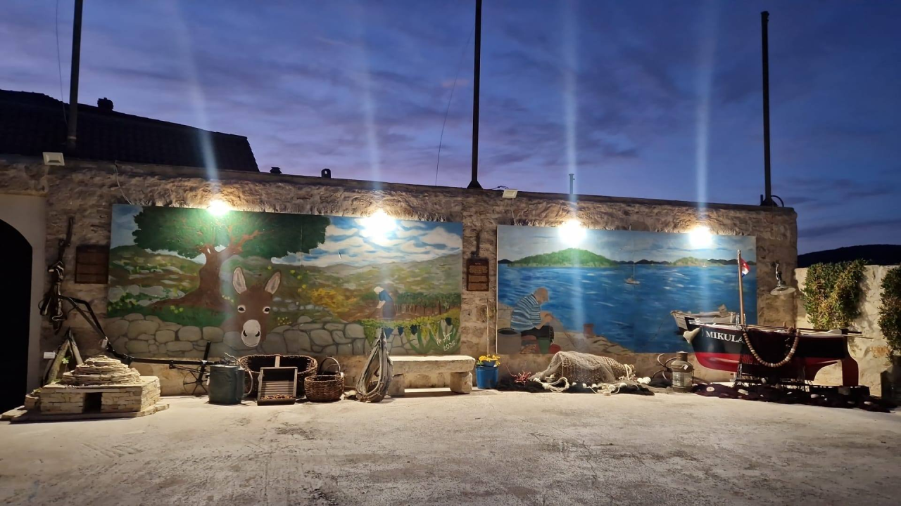 Mještani Tribunja stvorili svoj baštinski kutak