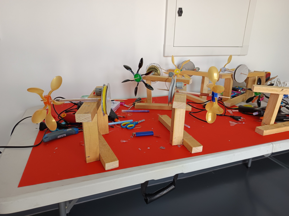 Školarci iz Oklaja istraživali kako nastaje električna energija na Krki