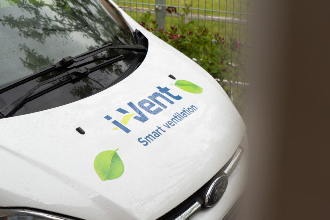 FOTO Od tuširanja do crnih mrlja: Kako vlaga neprimjetno preuzima vaš dom i pretvara se u plijesan