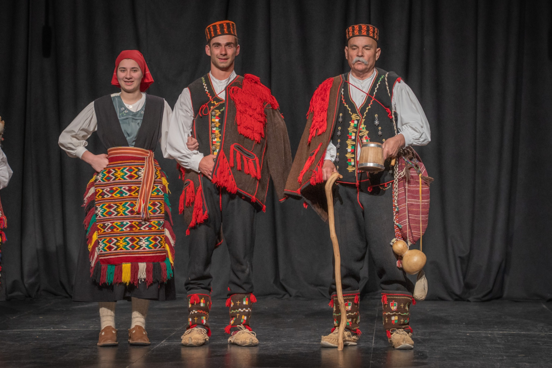 Raskoš županije predstavljat će KUU Zvona Zagore, KUD Zora i KUD Dinara