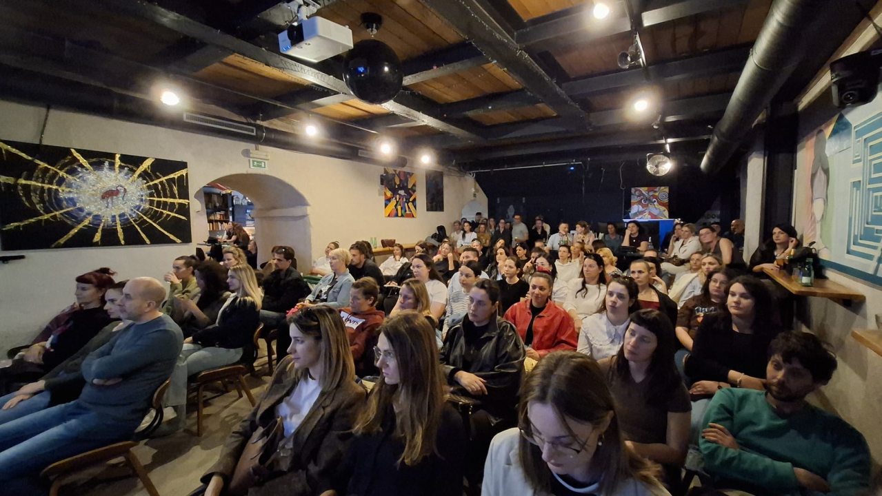 Striček Duško u Azimutu održao inspirativno predavanje o odgoju