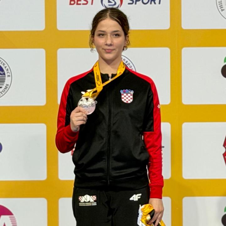 FOTO Šibenska karatistica Petra Babić srebrna na Filipinima u Svjetskoj ligi mladih