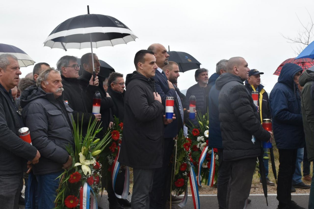 Obilježavanje 32. godišnjice ratnog zločina nad hrvatskim braniteljima u Dragišićima