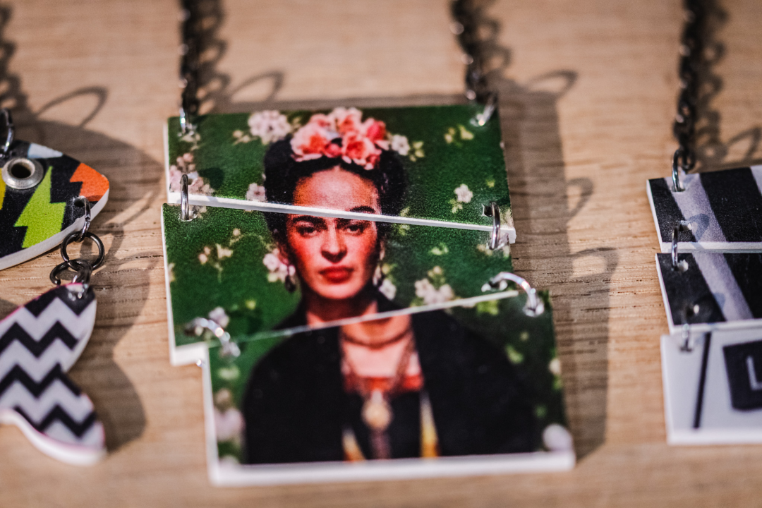 Proljeće u Galeriji Juraj Dalmatinac donosi popust na šarene umjetnine morskih motiva!