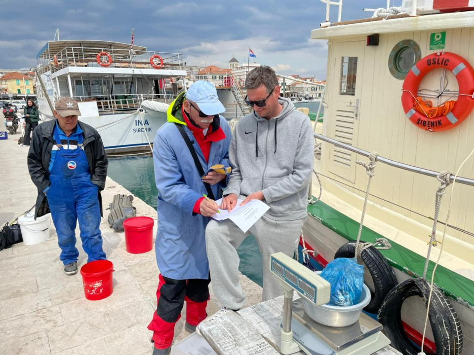 Na kamenju Velikog porta održano natjecanje u ribolovu 'Čap s obale 2021.'