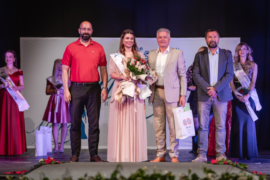 U šibenskom kazalištu održan izbor za najljepšu mamu: Vedrana Halinčić Bakšić i Ljubica Bulić ponijele lente