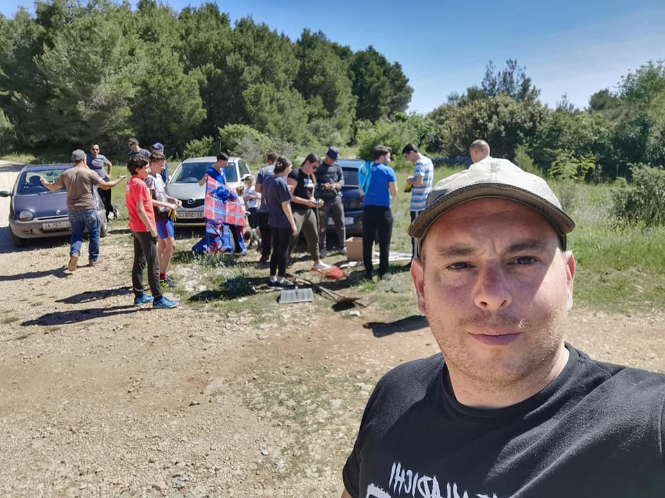 Sramotna količina smeća uklonjena iz prirode kod Jadrtovca, čistilo tridesetak ljudi: Nova akcija već u nedjelju