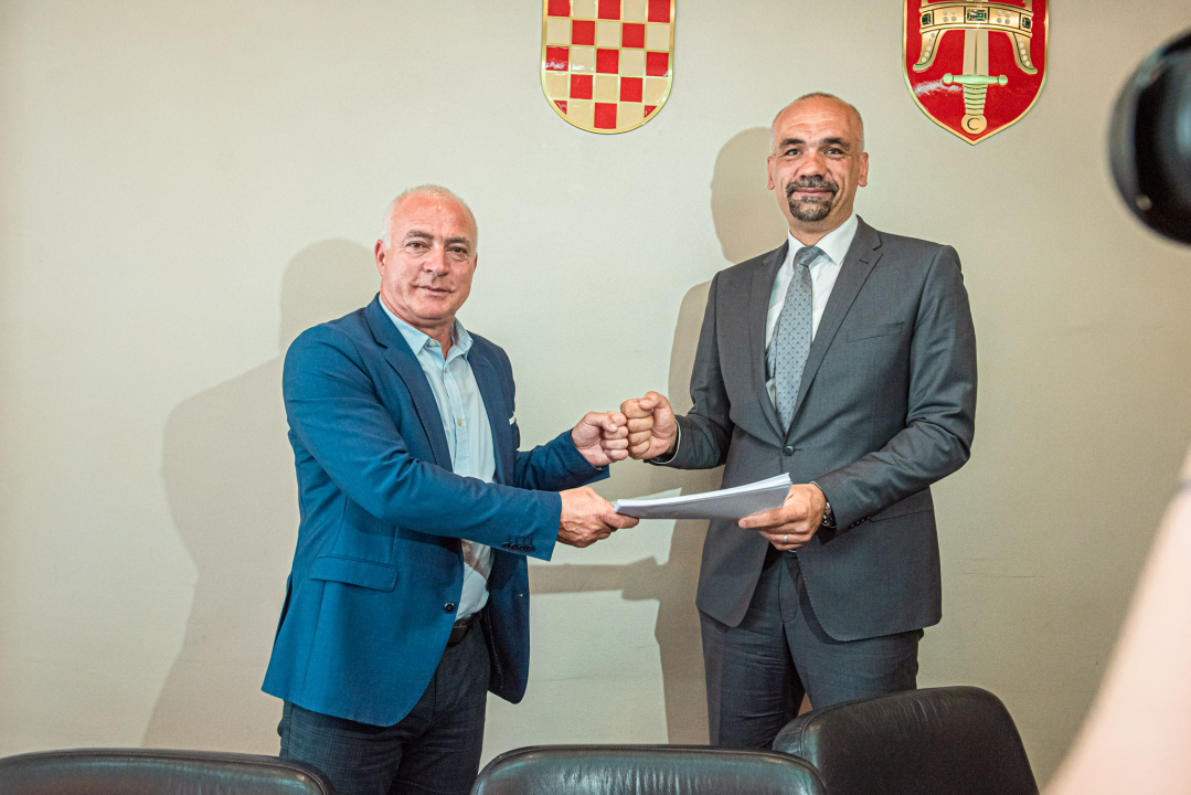 Goran Pauk predao vlast novom županu Marku Jeliću: 'S poslom krećemo odmah' 