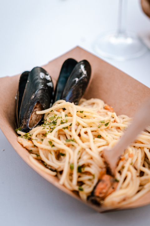 Romansa pidoće i Debita napunila rivu: Jele su se pohane, u toću, na lati, rižot, dimljene...