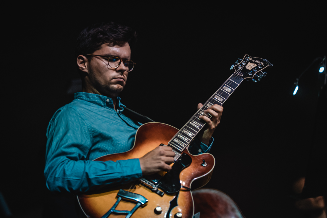 Filip Pavić Quartet u 'Kući umjetnosti Arsen': Savršena ljetna jazz večer uz predivnu posvetu