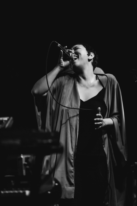 Pogledajte kako je bilo sinoć na koncertu Je Veux ispod katedrale	  