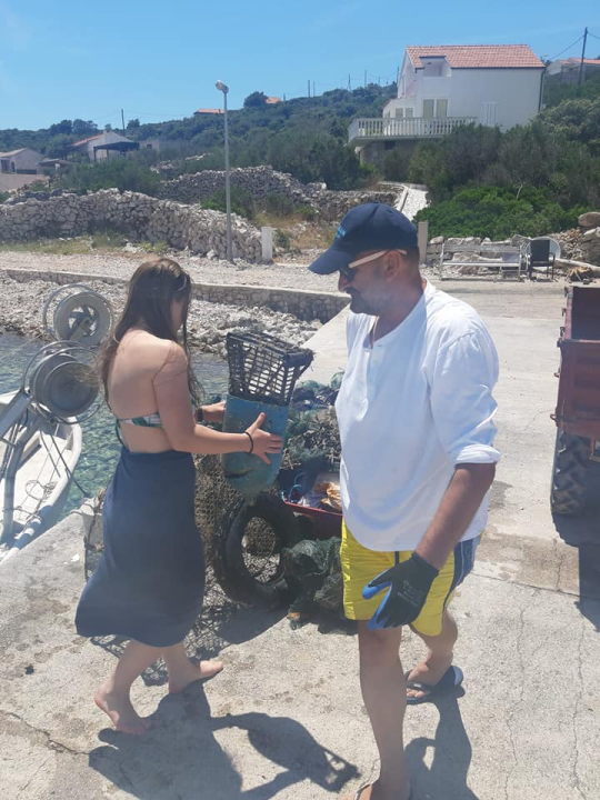 Sve ovo smeće ležalo je na dnu mora: Ronioci iz kaprijske vale izvadili 30 vreća, gume, stare vrše...