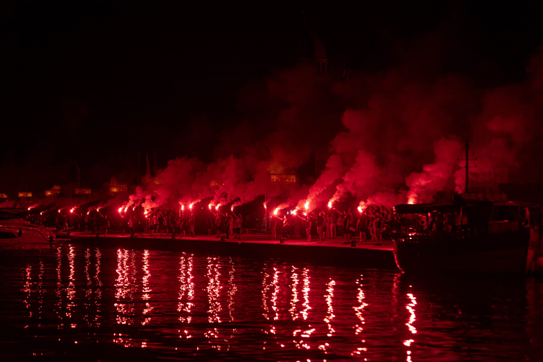 Funcuti sa 72 baklje na rivi odali počast poginulim braniteljima 113. brigade HV-a