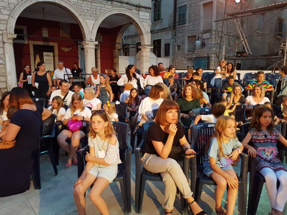 Ekipa iz A strane oduševila i djecu i roditelje: 'Ovi ljudi su vrhunski glazbenici, uživam ih slušati' 