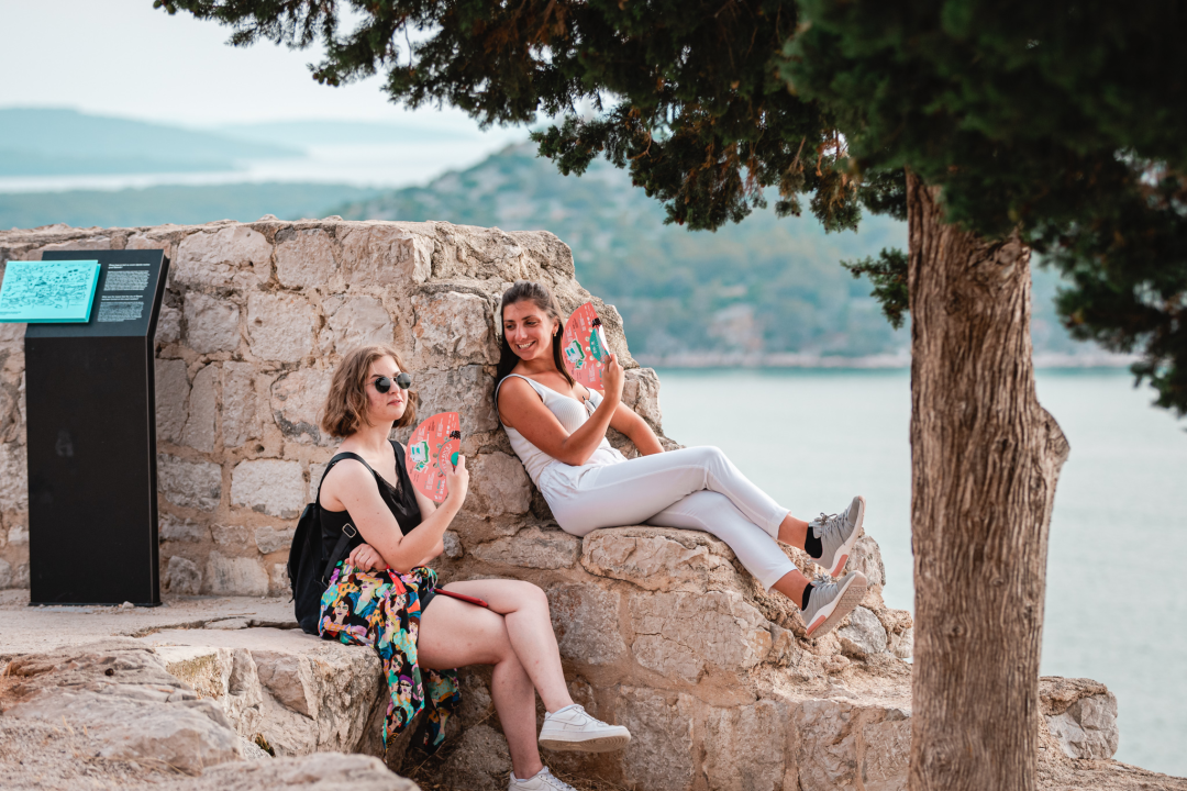 Šibenski bendovi Magul i The Fogsellers rasplesali publiku na drugom danu Let’s Rock festivala na sv. Mihovilu