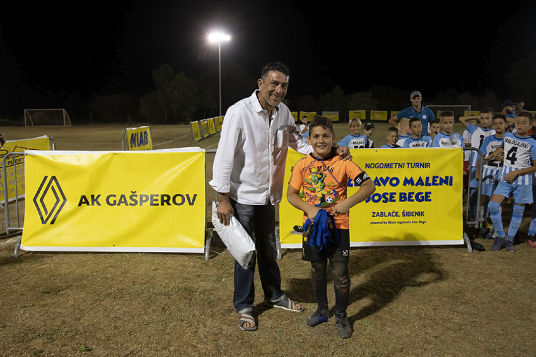 Na turniru 'Zdravo maleni Joso Bego' preko 600 malih nogometaša: 'Osmijesi djece govorili su nam sve!"'