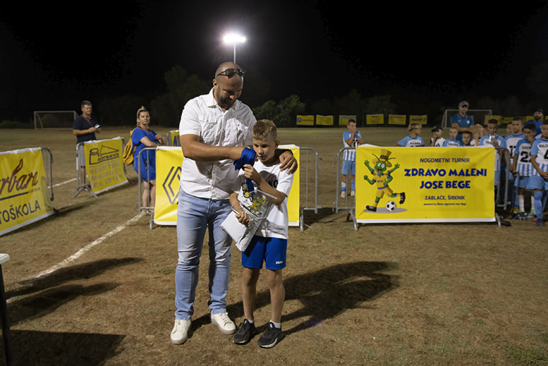 Na turniru 'Zdravo maleni Joso Bego' preko 600 malih nogometaša: 'Osmijesi djece govorili su nam sve!"'