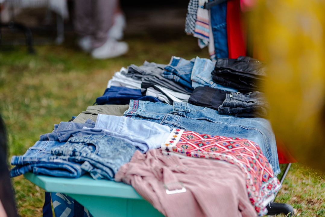 Ljubitelji vintage odjeće došli na svoje: Na livadi ispred Azimuta birale se modne kombinacije 