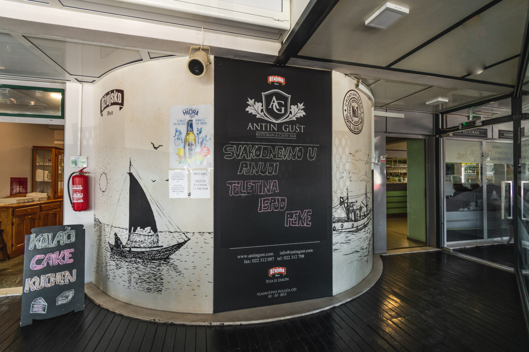 U Antinom Guštu omastite brk slasnim jelima ispod peke ili s ražnja!  