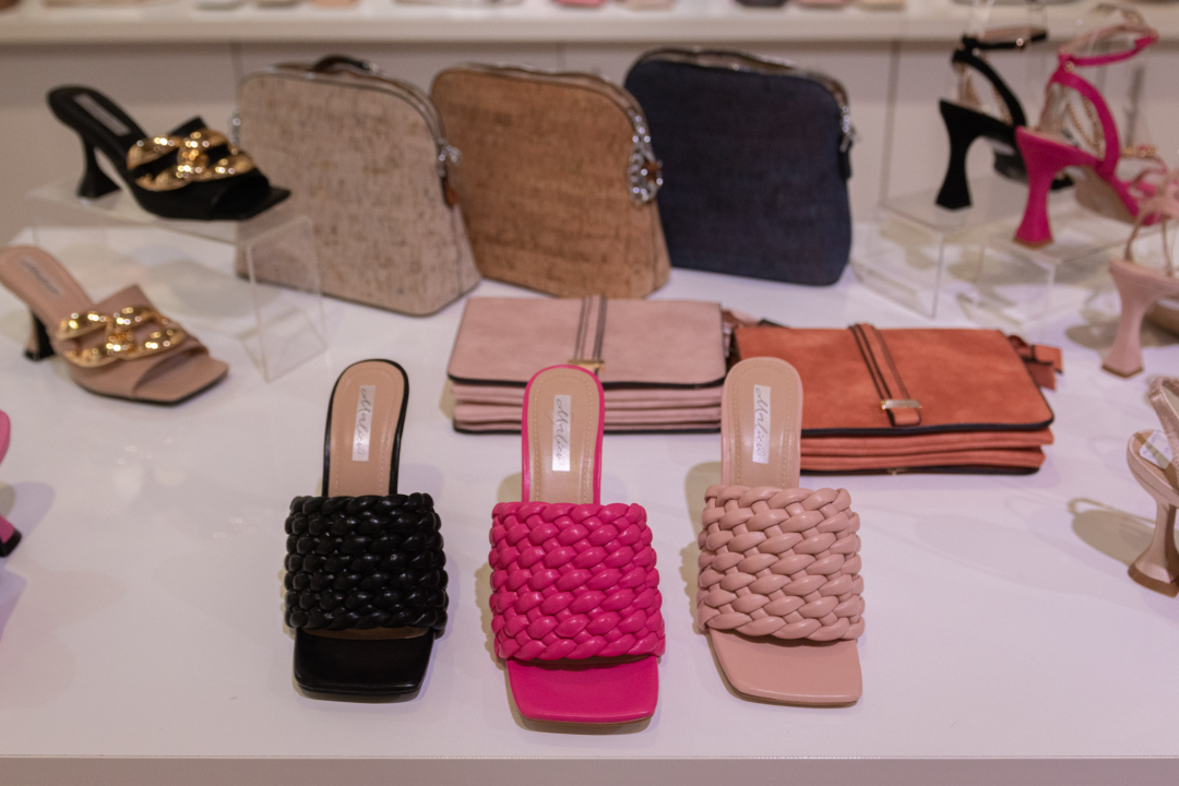 Iskoristite odlične sezonske popuste na obuću i opremite se jedinstvenim 'must have' komadima!