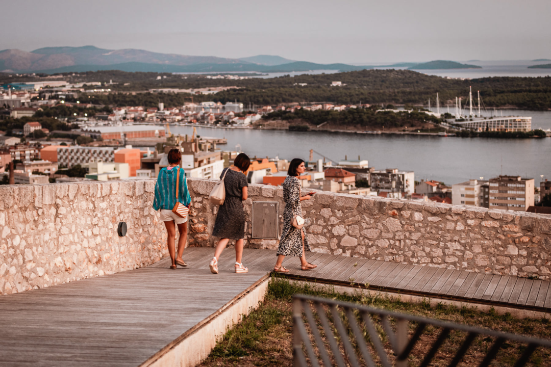 Na Baroneu prikazana autentična ljubavna priča: Redateljski tandem, Anđela i Davor Rostuhar, predstavio i knjigu 