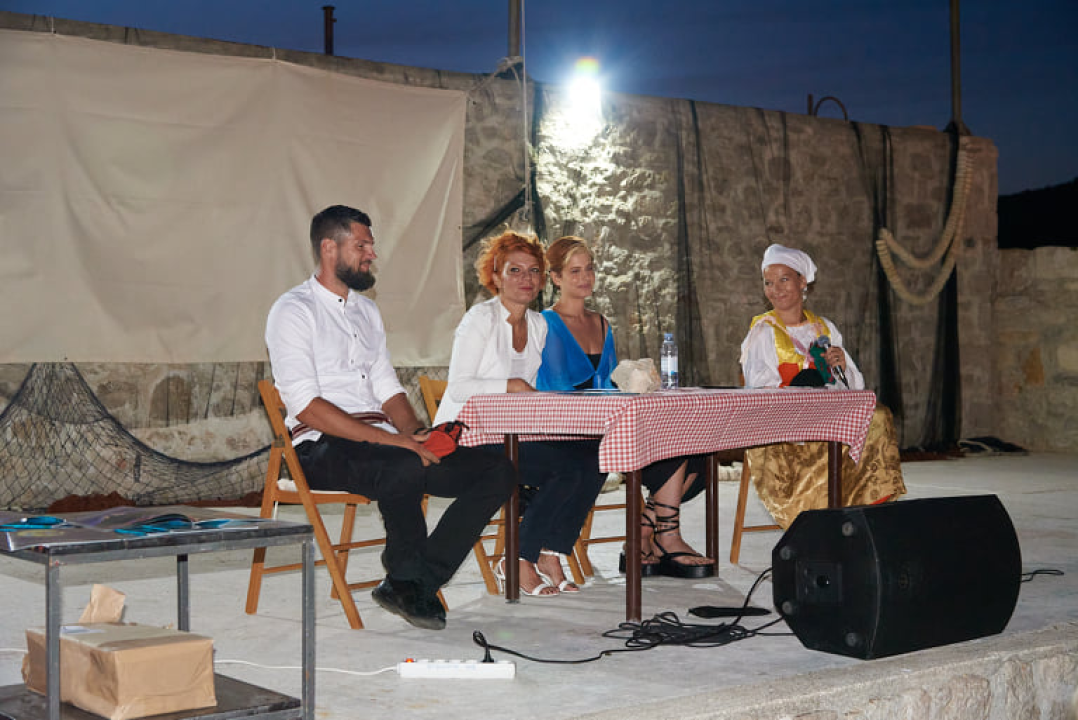 U Tribunju pred prepunim gledalištem djeci predstavljena legenda o magarcu 