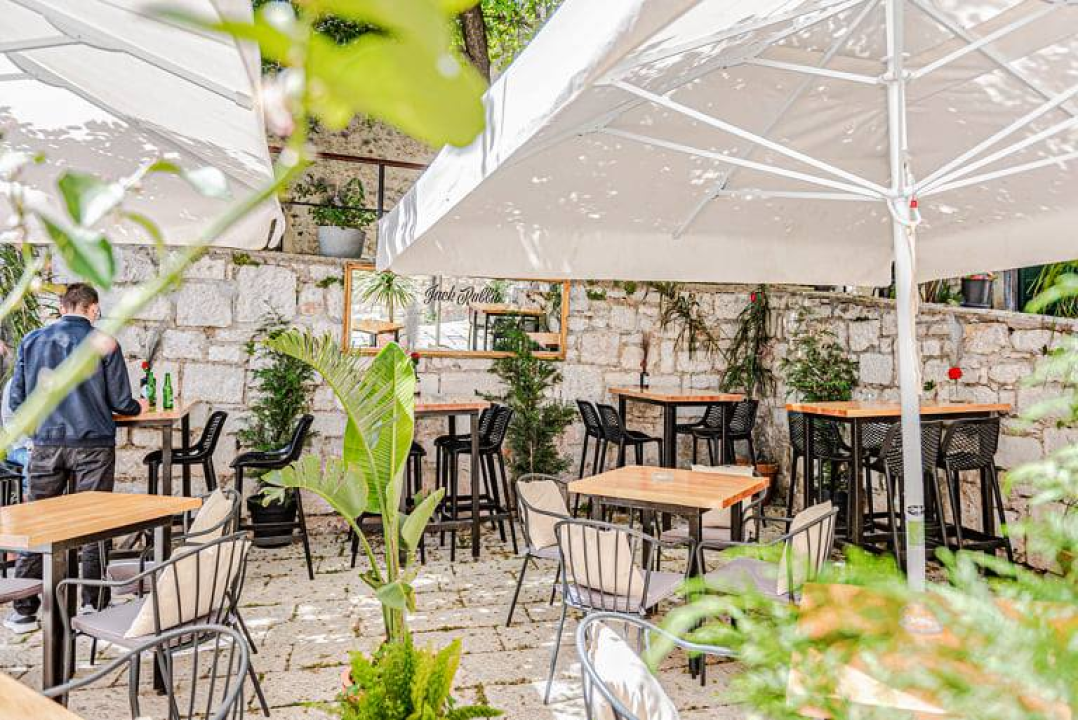 Omiljena mjesta za koktele u centru grada koja morate posjetiti!