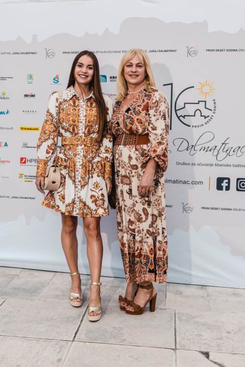 Proslava Društva Juraj Dalmatinac donijela dašak glamura: Birala se najbolja garderoba, poziralo se kao na modnoj pisti