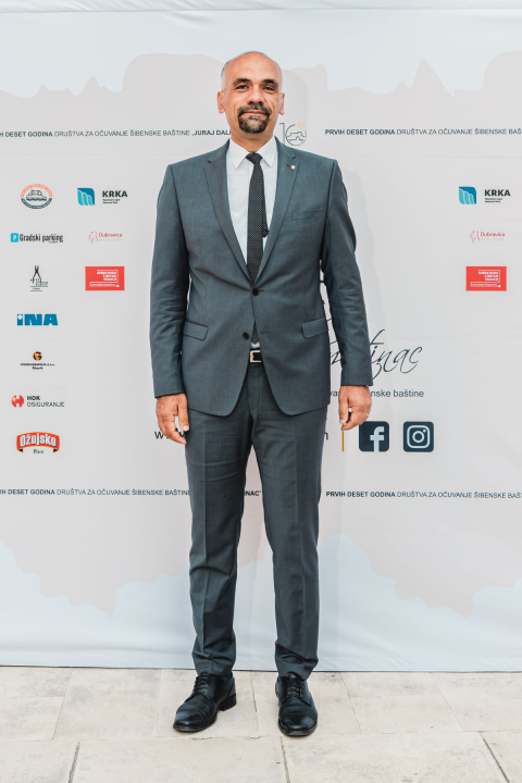 Proslava Društva Juraj Dalmatinac donijela dašak glamura: Birala se najbolja garderoba, poziralo se kao na modnoj pisti