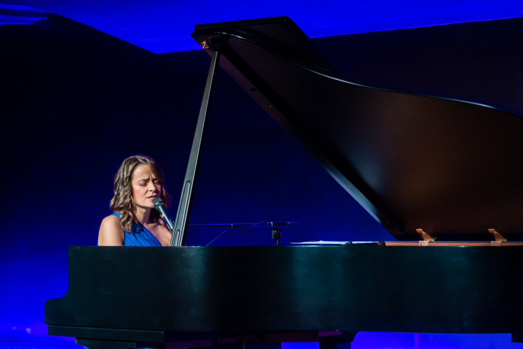 Ljubitelji jazza došli na svoje u Kući umjetnosti Arsen: Pogledajte kako je bilo na koncertu Lane Janjanin  