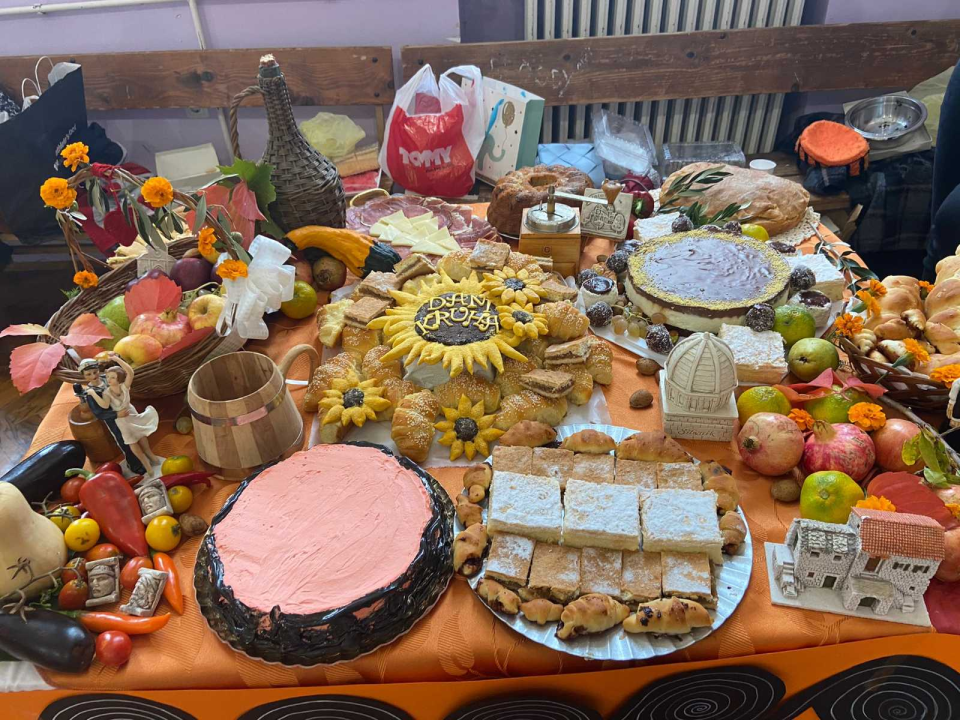 Ekonomska škola Šibenik: Obilježavanje Dana kruha i sportsko-humanitarna akcija 'Trica za Kiaru'