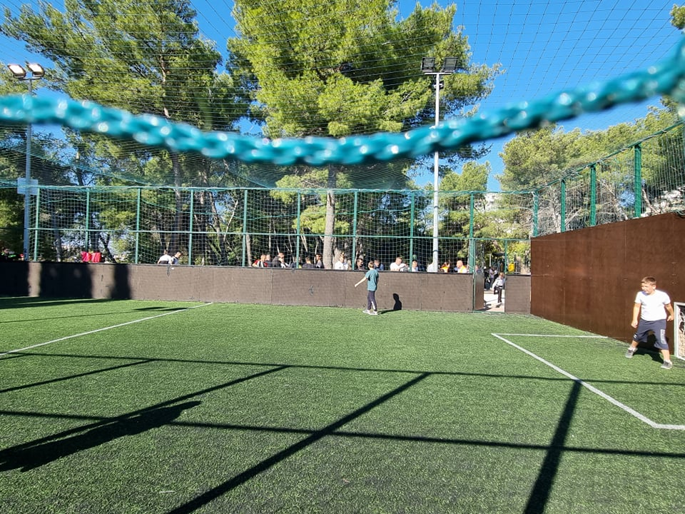 Sport, glazba, druženje, ručak: U Rasadniku cijeli dan traje akcija za malu Kiaru, evo kako je to izgledalo jutros 