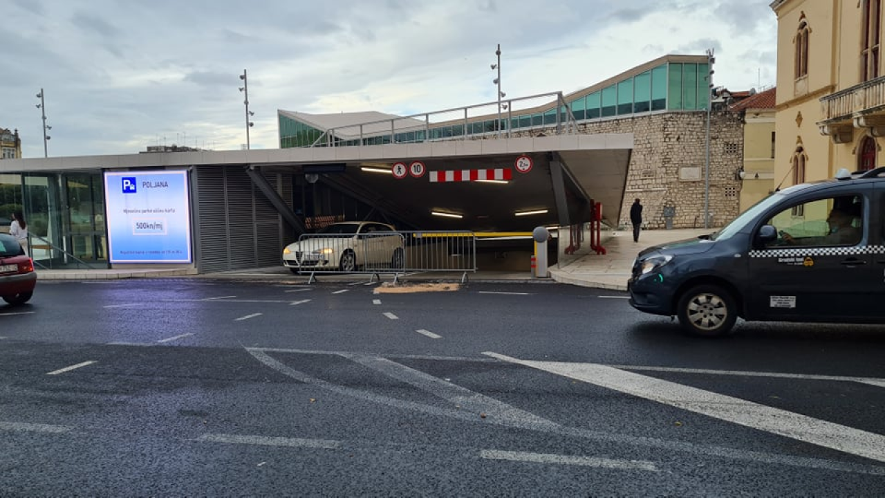 Ovako izgleda garaža pod Poljanom nakon sinoćnjeg nevremena: 'Dogodilo se ono što i cijelom gradu' 