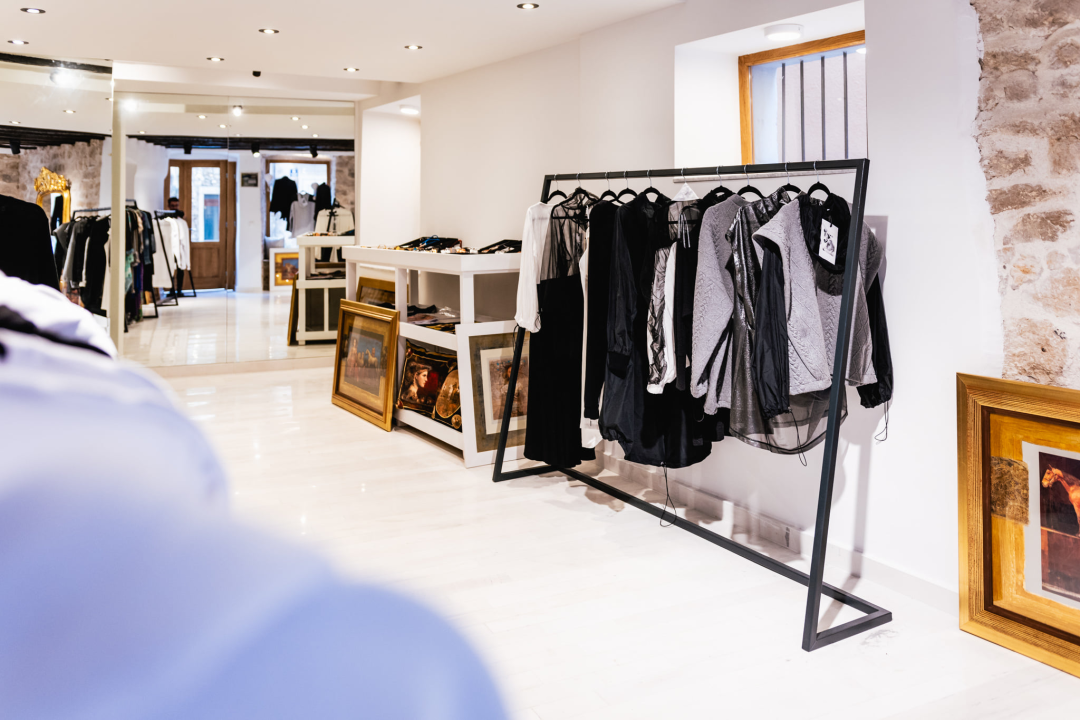 Crni petak u Galeriji Juraj Dalmatinac donosi popuste od 20 posto i posebnu akciju na Berbera i Stipicu!