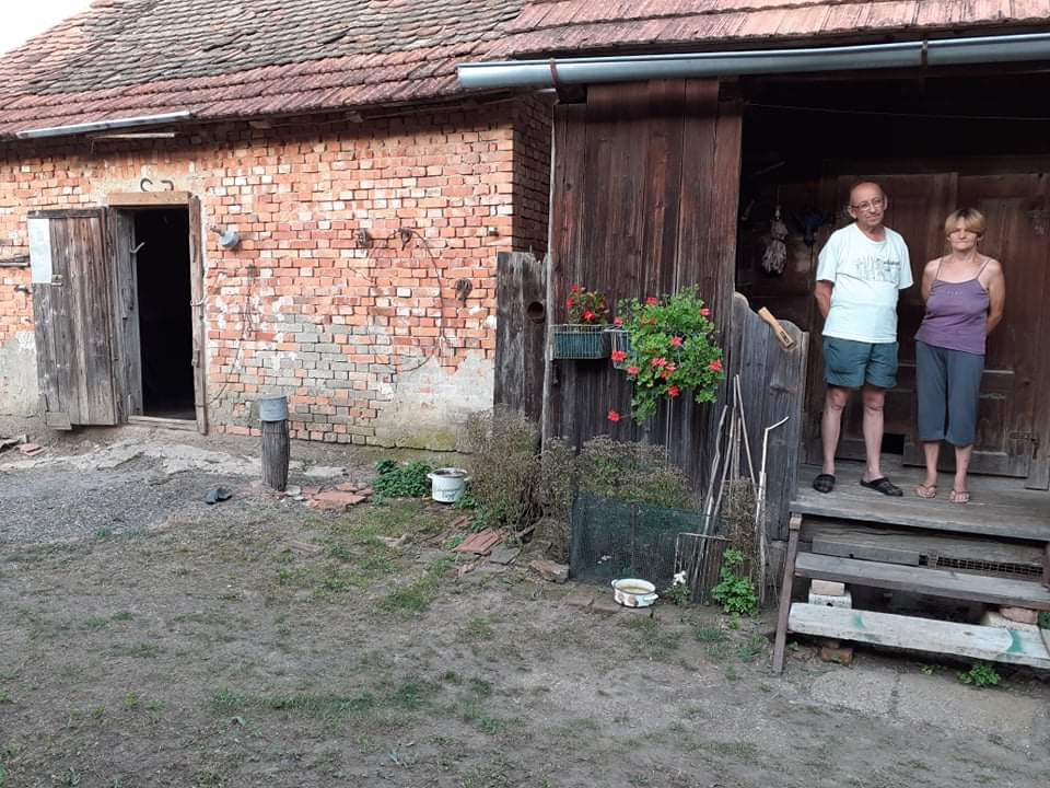 Obitelj Grubač/Gagovski iz okolice Karlovca moli pomoć: Žive u trošnoj kući i od nikakvih prihoda