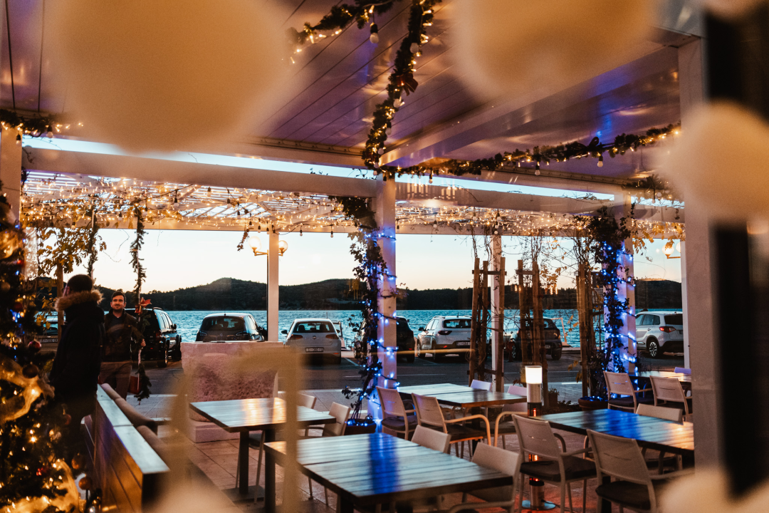 Bronzin u petak otvara ‘Prasserie’: Uz glazbu uživajte u sendviču od odojka, peke ili bikovog repa, sve zalijte odličnim ‘medikamentima’