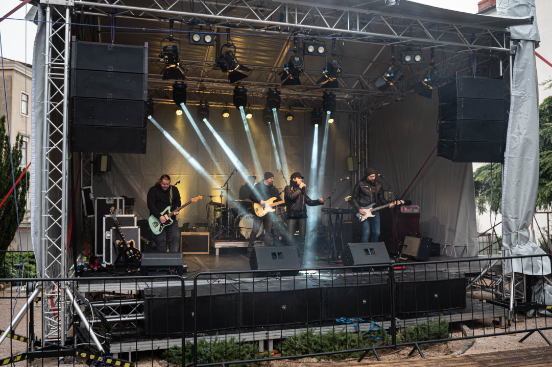 Subota u đardinu: Bang Bang rasplesali adventuriste točno u podne