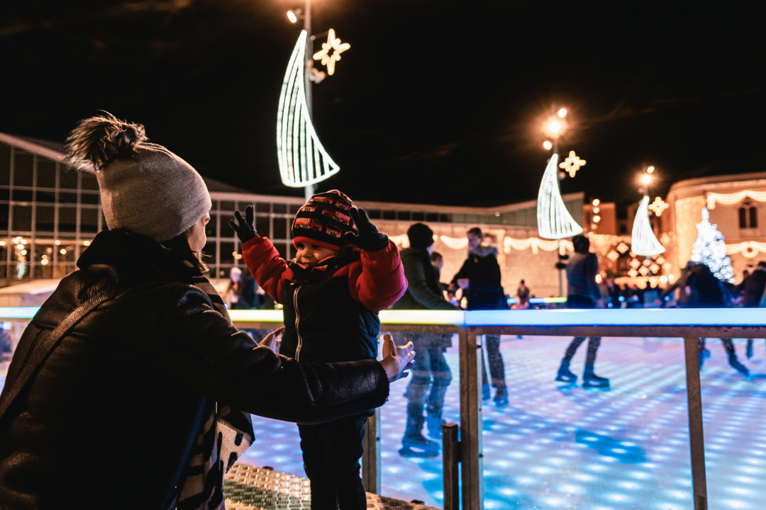 Bajkovito disco klizalište zvijezda na vrhu šibenske Adventure!