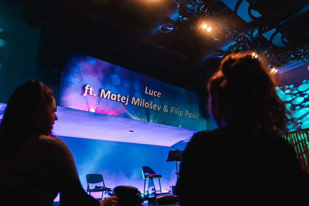 Kantautorica Luce na blagdan sv. Luce razveselila Šibenčane na koncertu u Arsenu