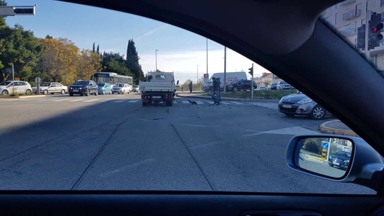 Sudar dva vozila na Biocima: Nema ozlijeđenih, samo materijalna šteta 