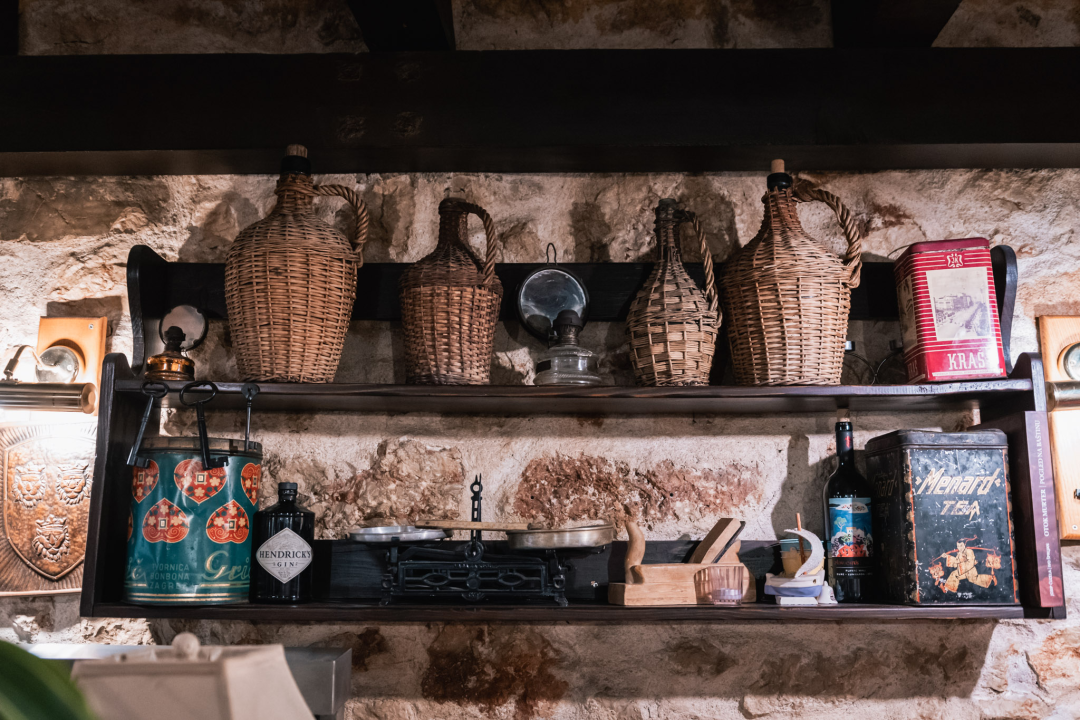 Osladite se vrhunskim delicijama iz konobe Brošćica u Tisnom!