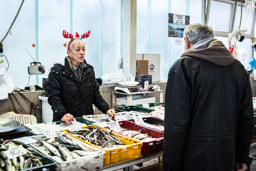 Na Badnji dan i nije neka ponuda na peškariji, Šibenčani su se za ove blagane izgleda pripremili ranije 