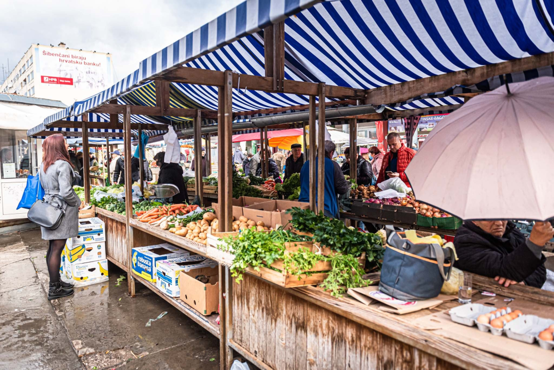 Na Badnji dan i nije neka ponuda na peškariji, Šibenčani su se za ove blagane izgleda pripremili ranije 
