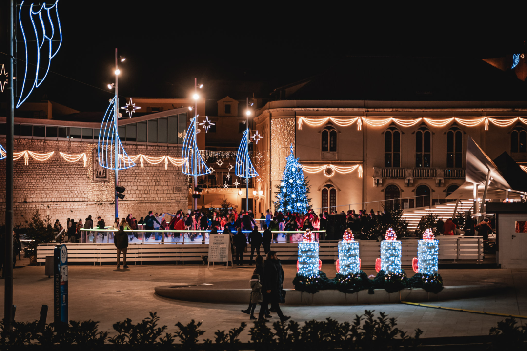 Spectrum nastavili plesne večeri na Adventuri, u prvom redu su bili najmlađi Šibenčani