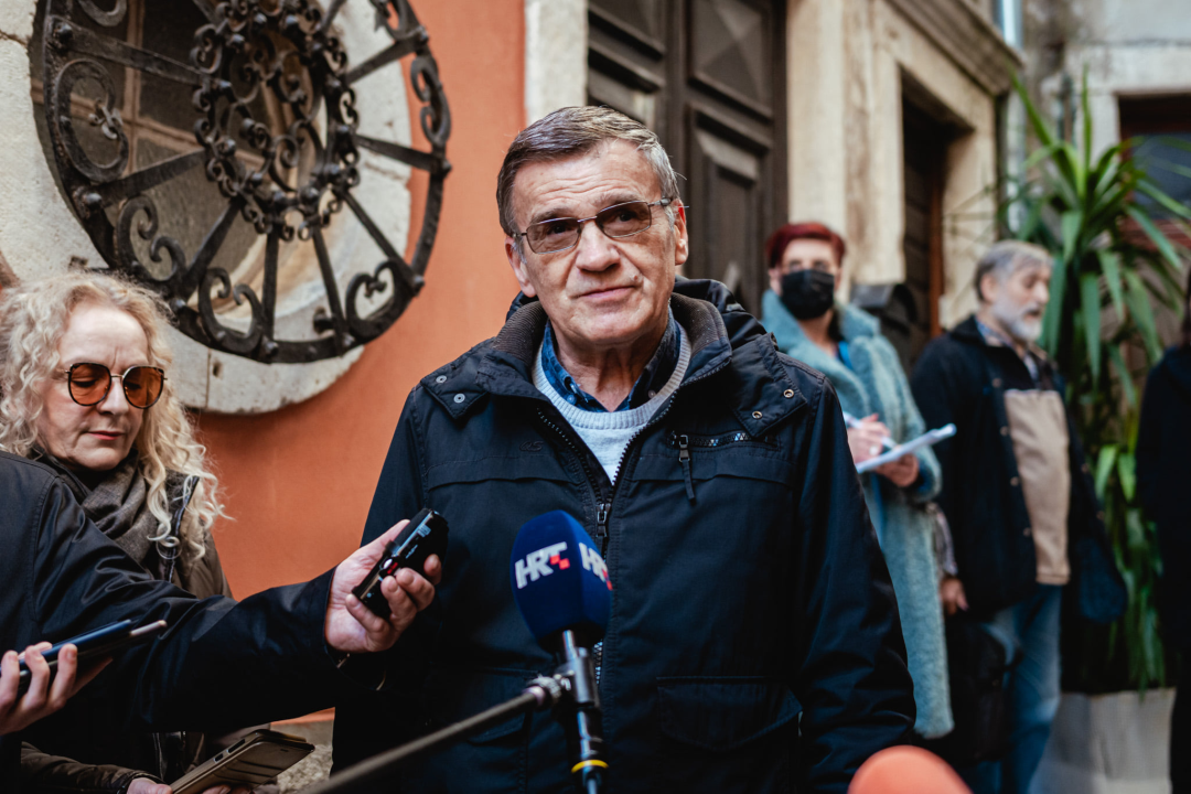 S Kalelarge skrenite u Vodičku koja je puna obnovljenih detalja, a posebnu priču kriju jedna vrata na Gorici 