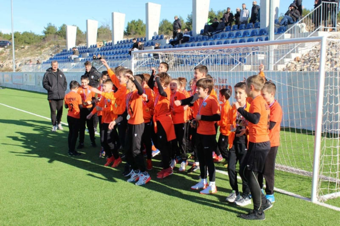 Proteklog tjedna održao se '17. Vodice Cup': Mladi nogometaši HNK Šibenika okitili se zlatnim medaljama 